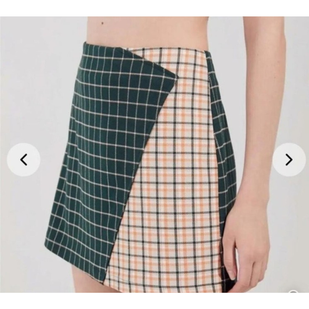 Urban Outfitters Green Fitted Preppy Plaid Mini Skirt SZ S - Picture 1 of 6